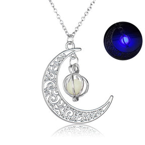 Celestial Luminescence: Fashion Moon Glowing Stone Necklace - A Trending Enchantress