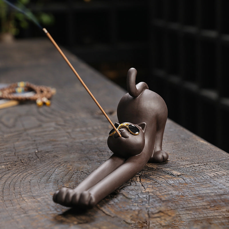 Whimsical Stretching Animal Incense Holders: A Fusion of European Elegance & Playfulness