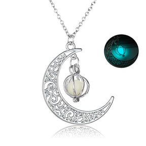 Celestial Luminescence: Fashion Moon Glowing Stone Necklace - A Trending Enchantress