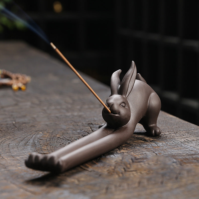 Whimsical Stretching Animal Incense Holders: A Fusion of European Elegance & Playfulness